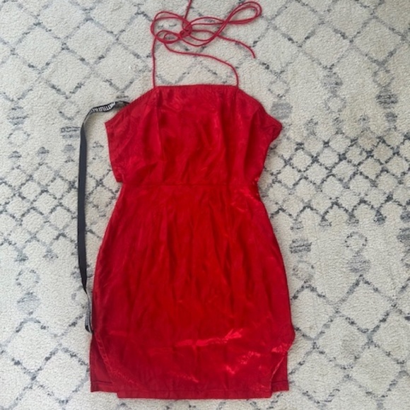 NWT Pretty Little Thing Mini Red Dress, Sz 2 - Picture 1 of 3
